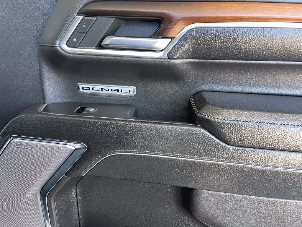 Used 2024 GMC Sierra 1500 Denali AWD/4WD image 18