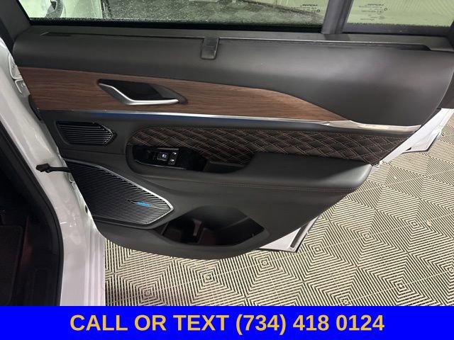 Used 2022 Jeep Grand Cherokee Summit w/ Luxury Tech Group V AWD/4WD image 33
