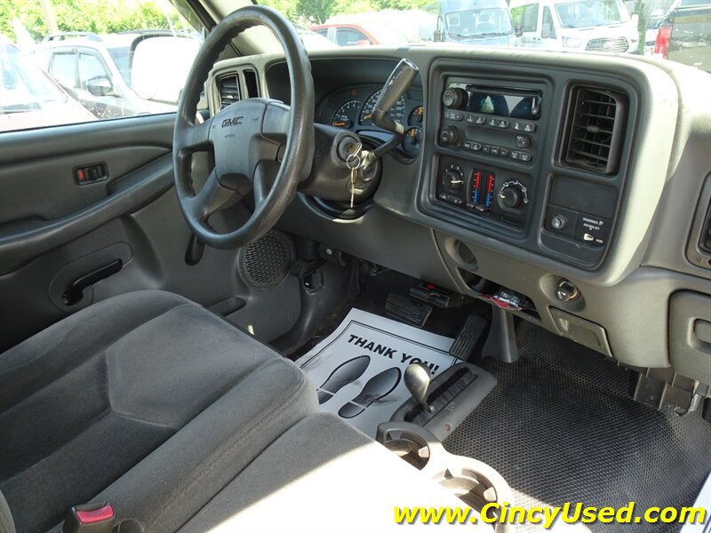 Used 2005 GMC Sierra 2500 W/T w/ Snow Plow Prep Package AWD/4WD image 14