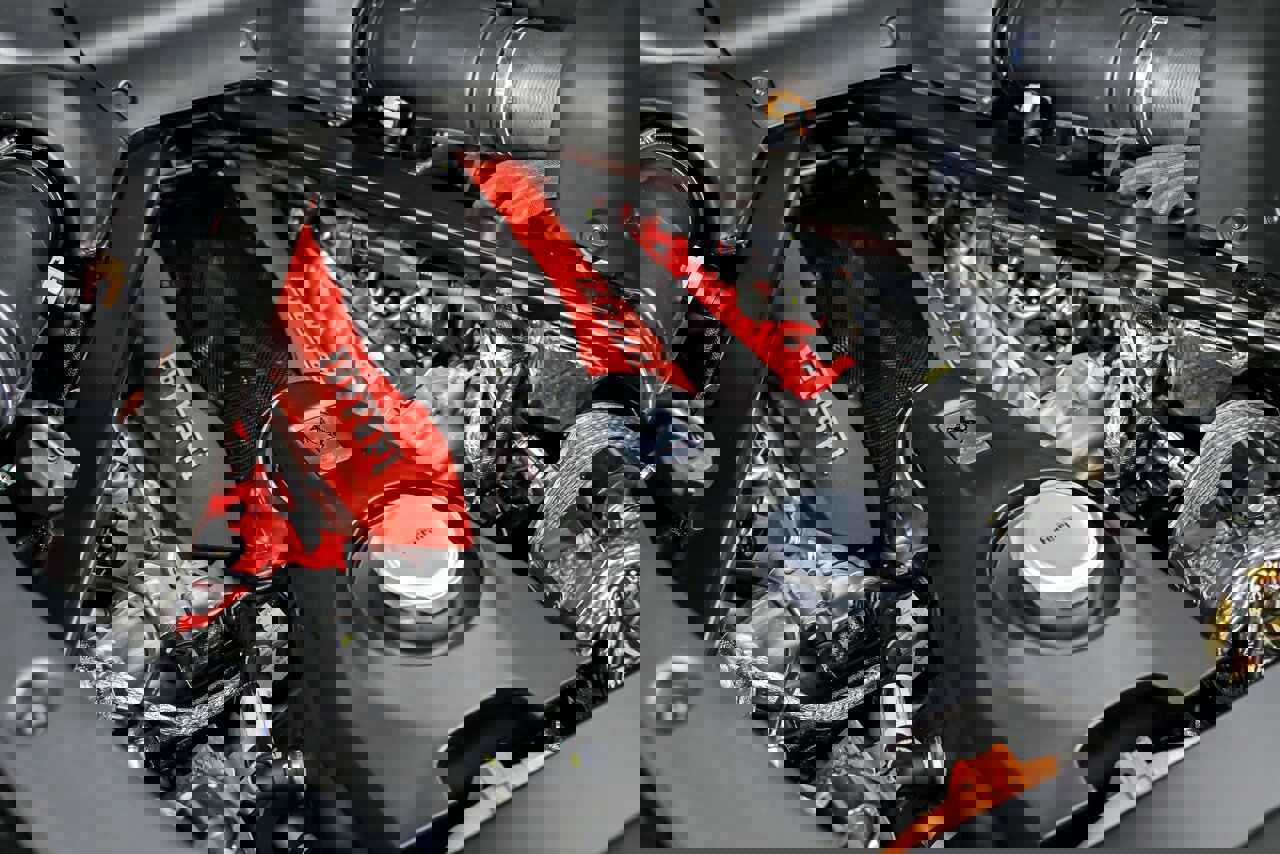 Used 2023 Ferrari SF90 Stradale image 14