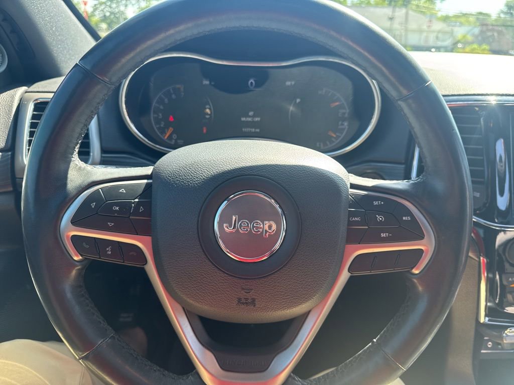 Used 2019 Jeep Grand Cherokee Altitude AWD/4WD image 16