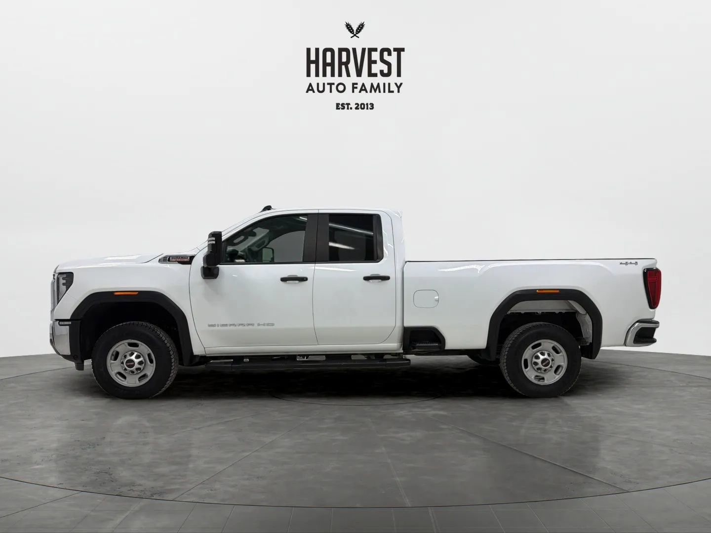 Used 2024 GMC Sierra 2500 Pro w/ Convenience Package image 2