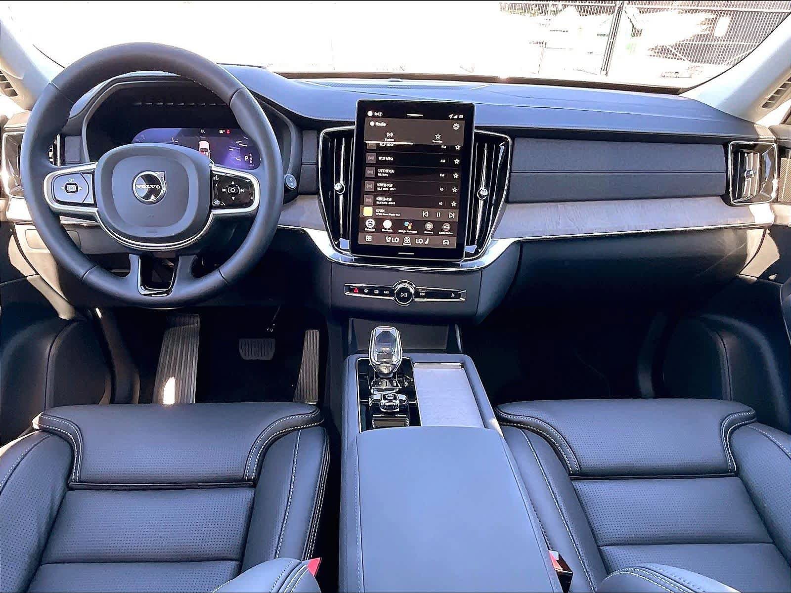 New 2026 Volvo XC90 B6 Ultra w/ Protection Package AWD/4WD image 7