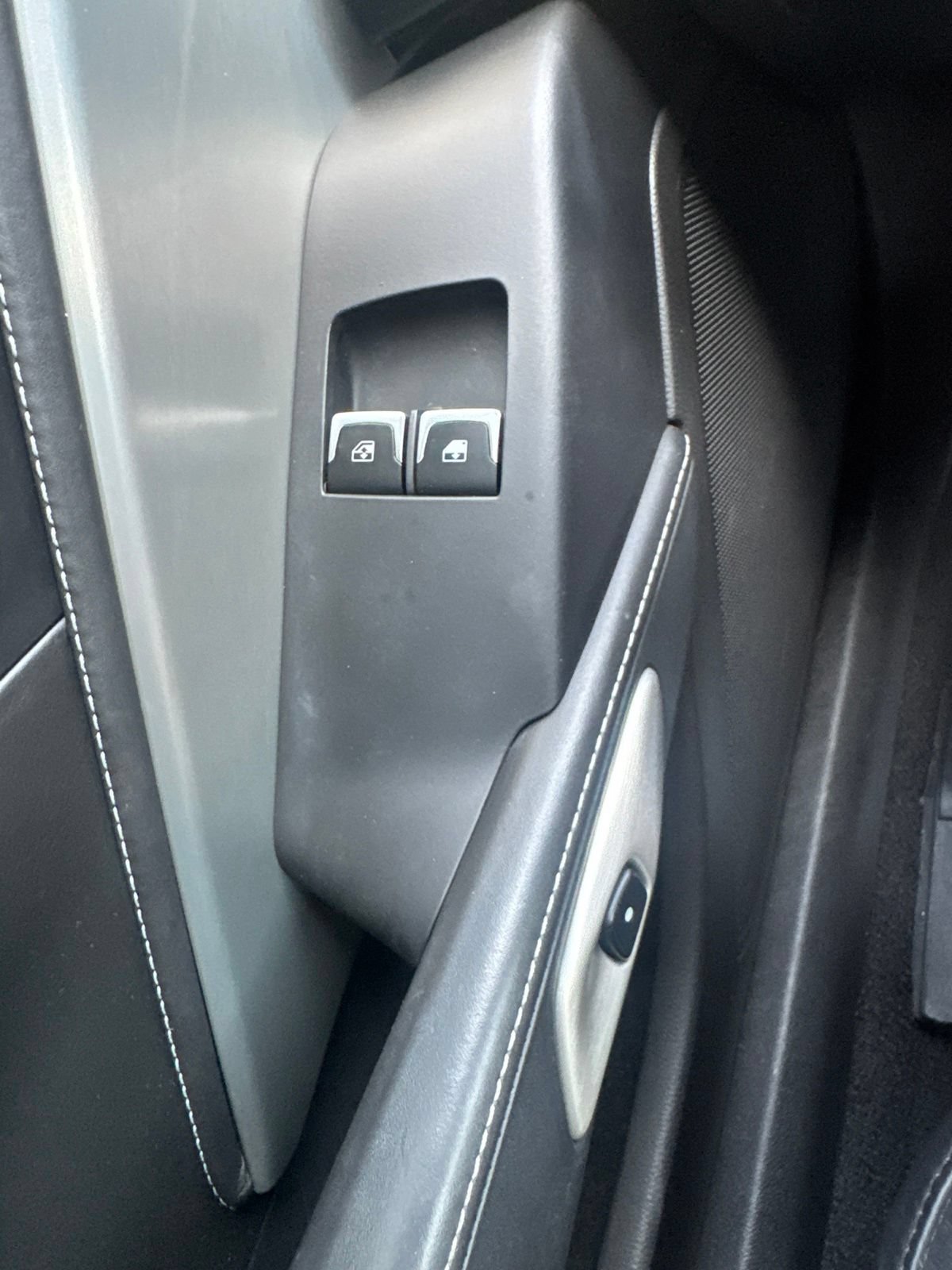 Used 2014 Chevrolet Corvette Stingray Convertible w/ 3LT Preferred Equipment Group RWD image 19