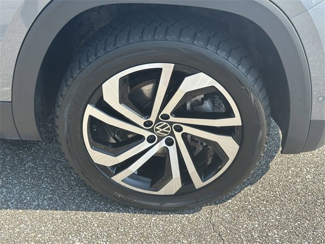 Used 2021 Volkswagen Atlas SEL Premium image 12