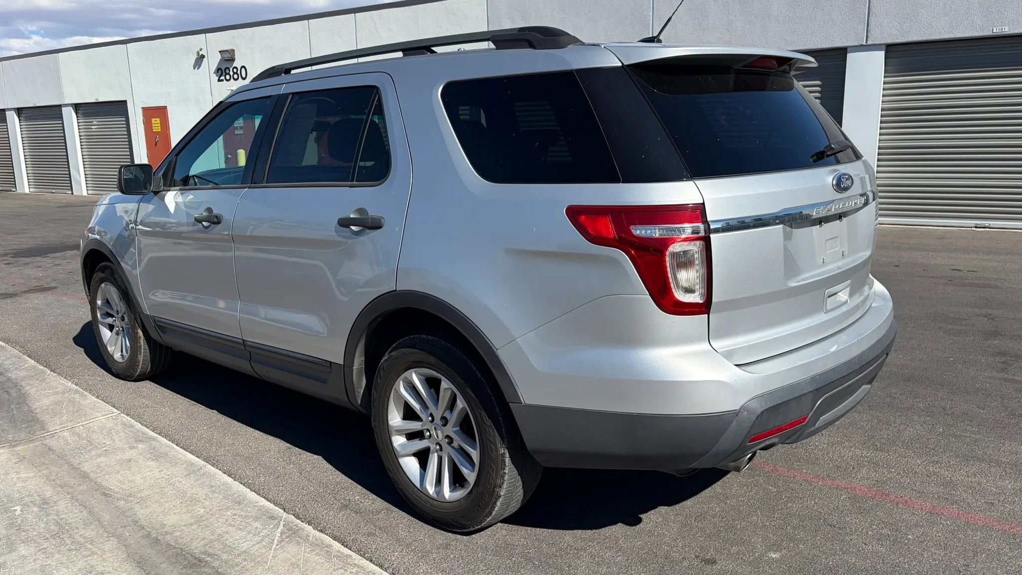 Used 2015 Ford Explorer FWD image 3