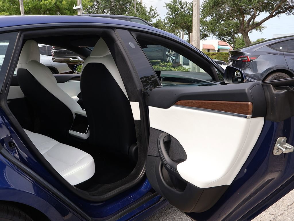 Used 2023 Tesla Model S AWD/4WD image 28