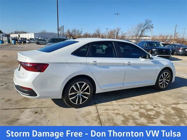 New 2026 Volkswagen Jetta SE FWD image 2