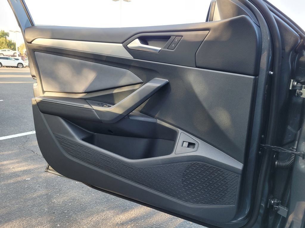 New 2026 Volkswagen Jetta SE FWD image 24