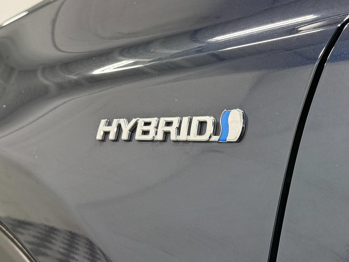 Used 2018 Toyota RAV4 LE AWD/4WD image 9
