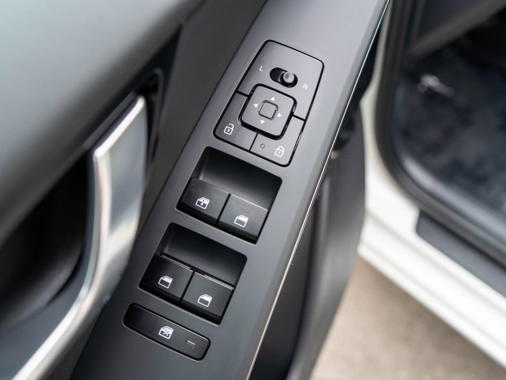 Certified 2024 Kia Niro Wind FWD image 16
