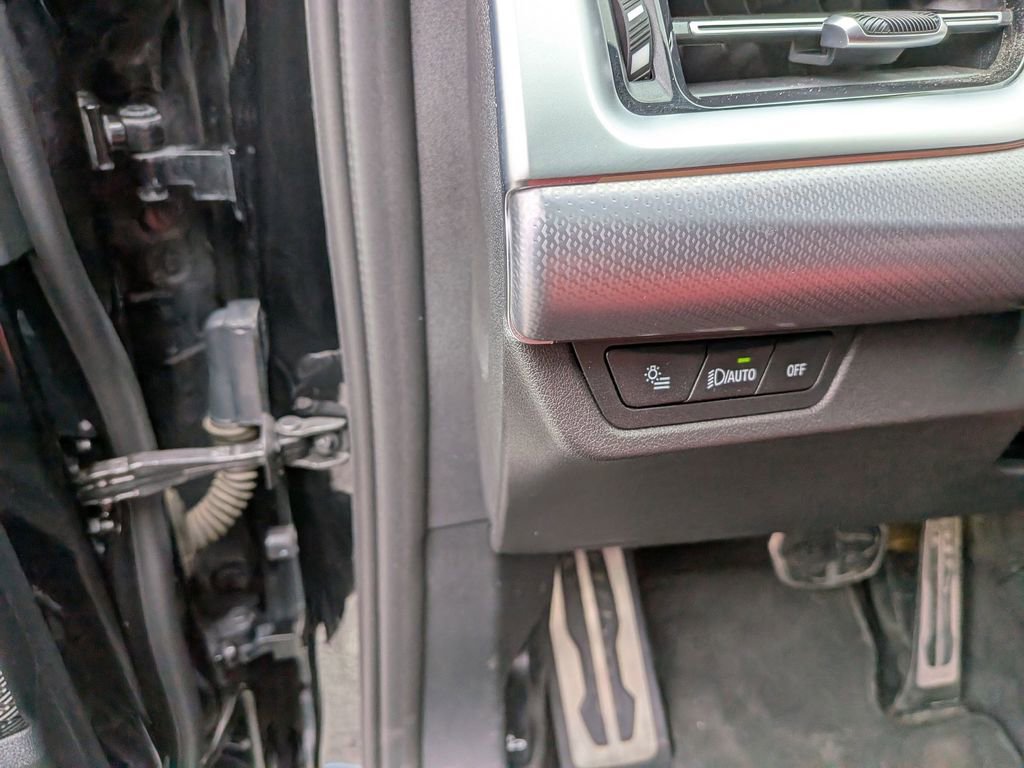 Used 2024 BMW X1 M35i w/ Premium Package image 17