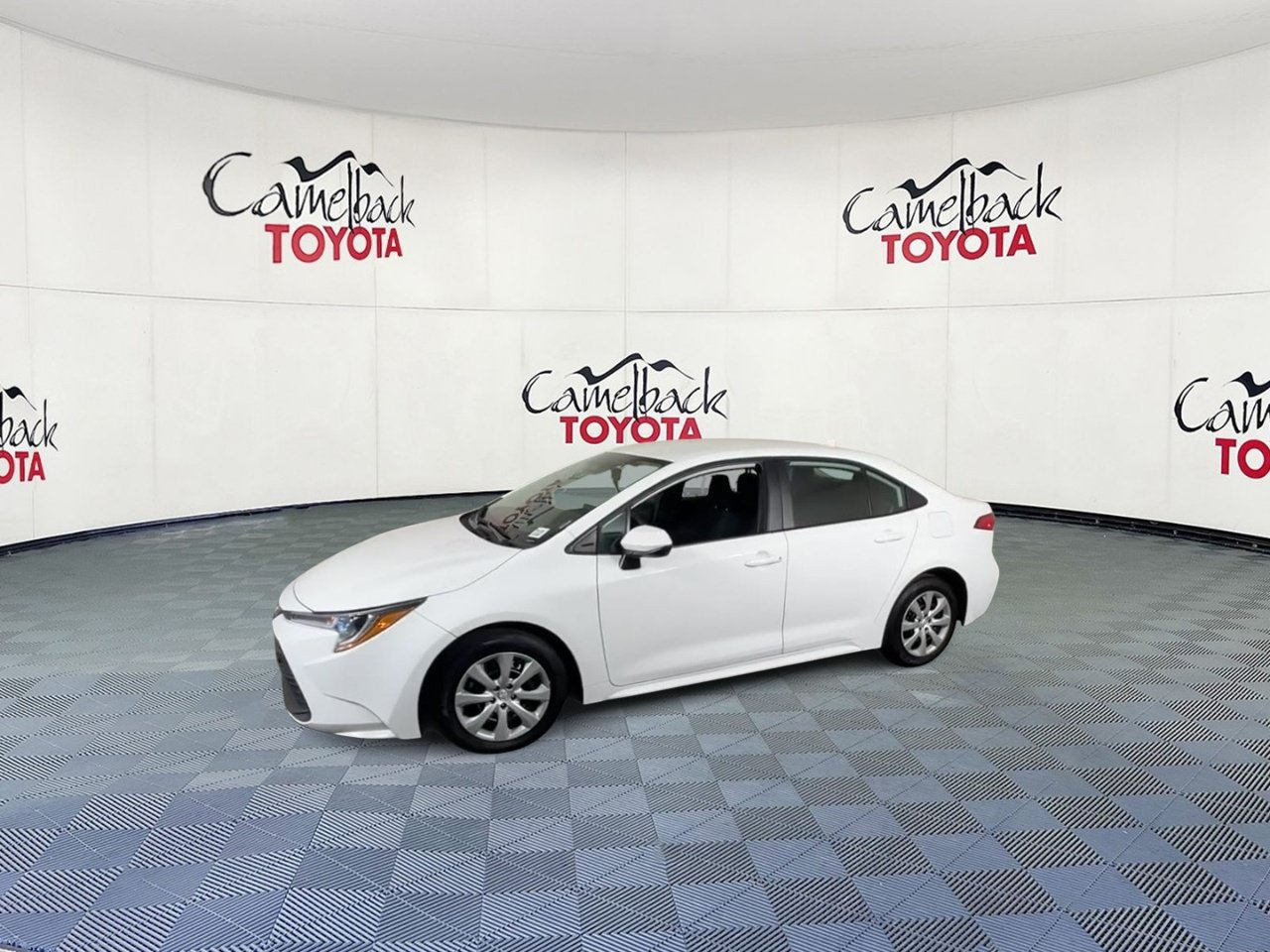 Used 2025 Toyota Corolla LE FWD image 7