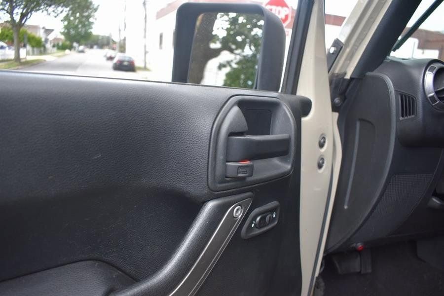 Used 2018 Jeep Wrangler Unlimited Sport S image 13