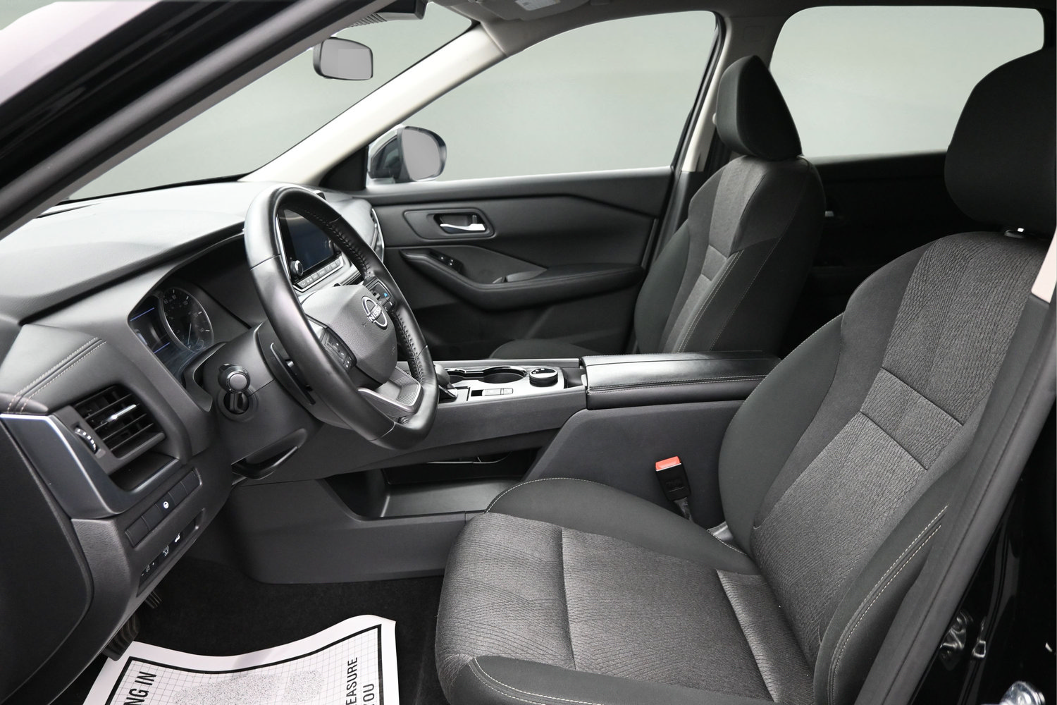 Used 2025 Nissan Rogue SV AWD/4WD image 8