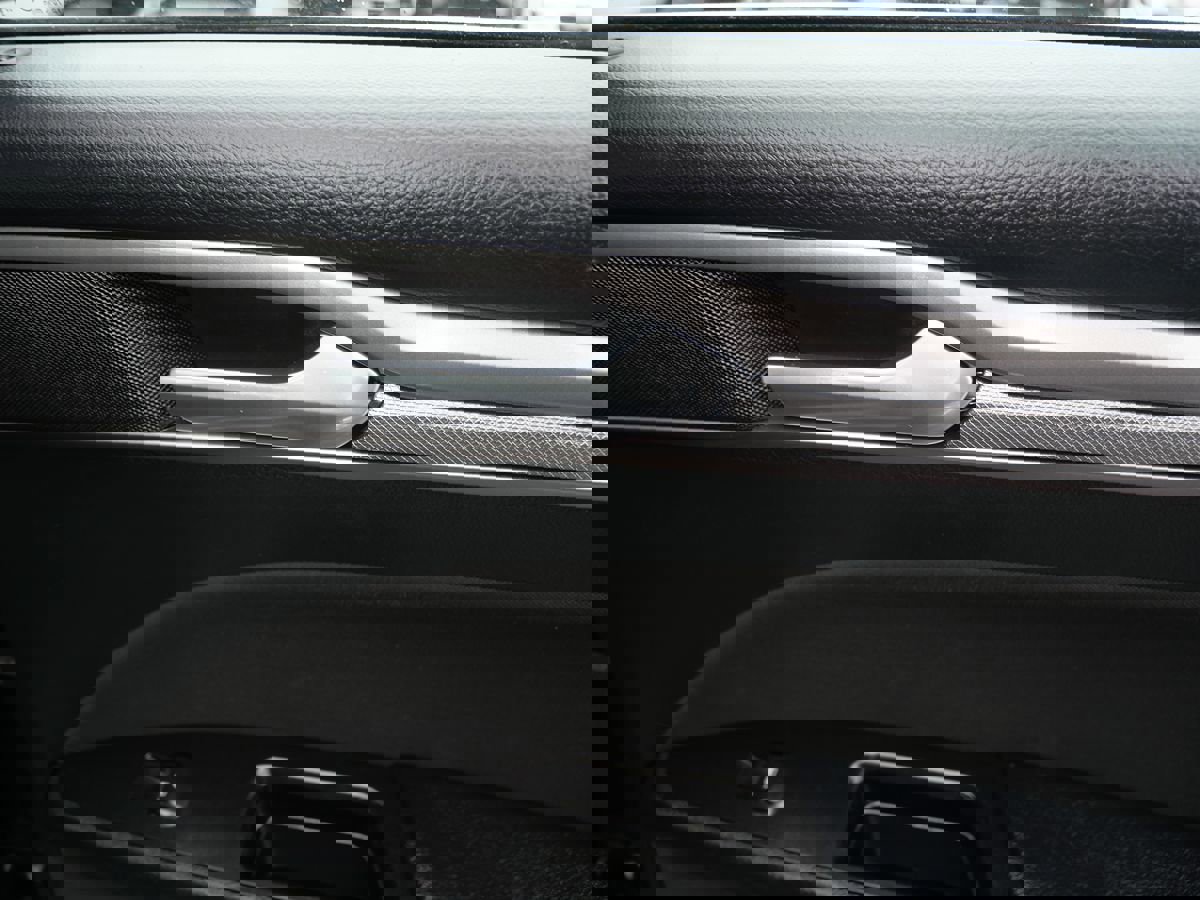 Used 2017 Ford Fusion SE w/ Fusion SE Technology Package image 29