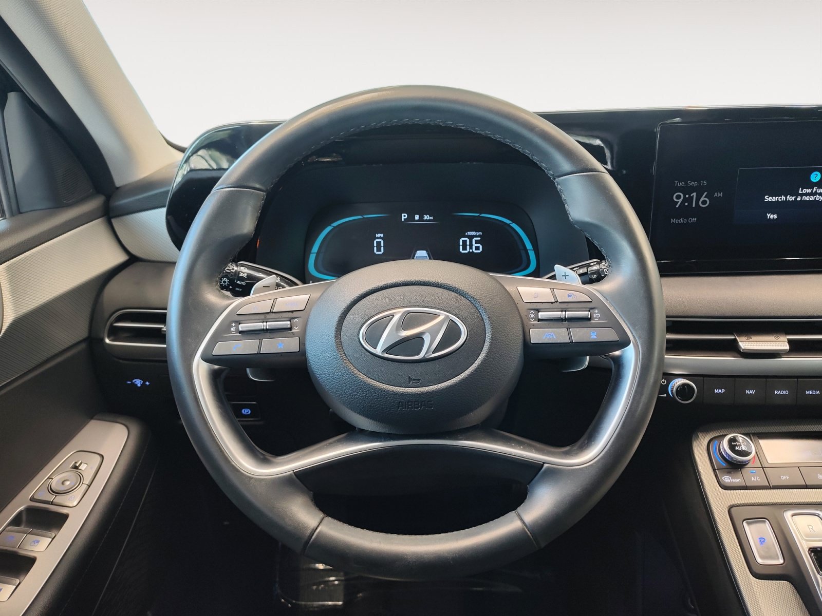 Used 2024 Hyundai Palisade SEL FWD image 15
