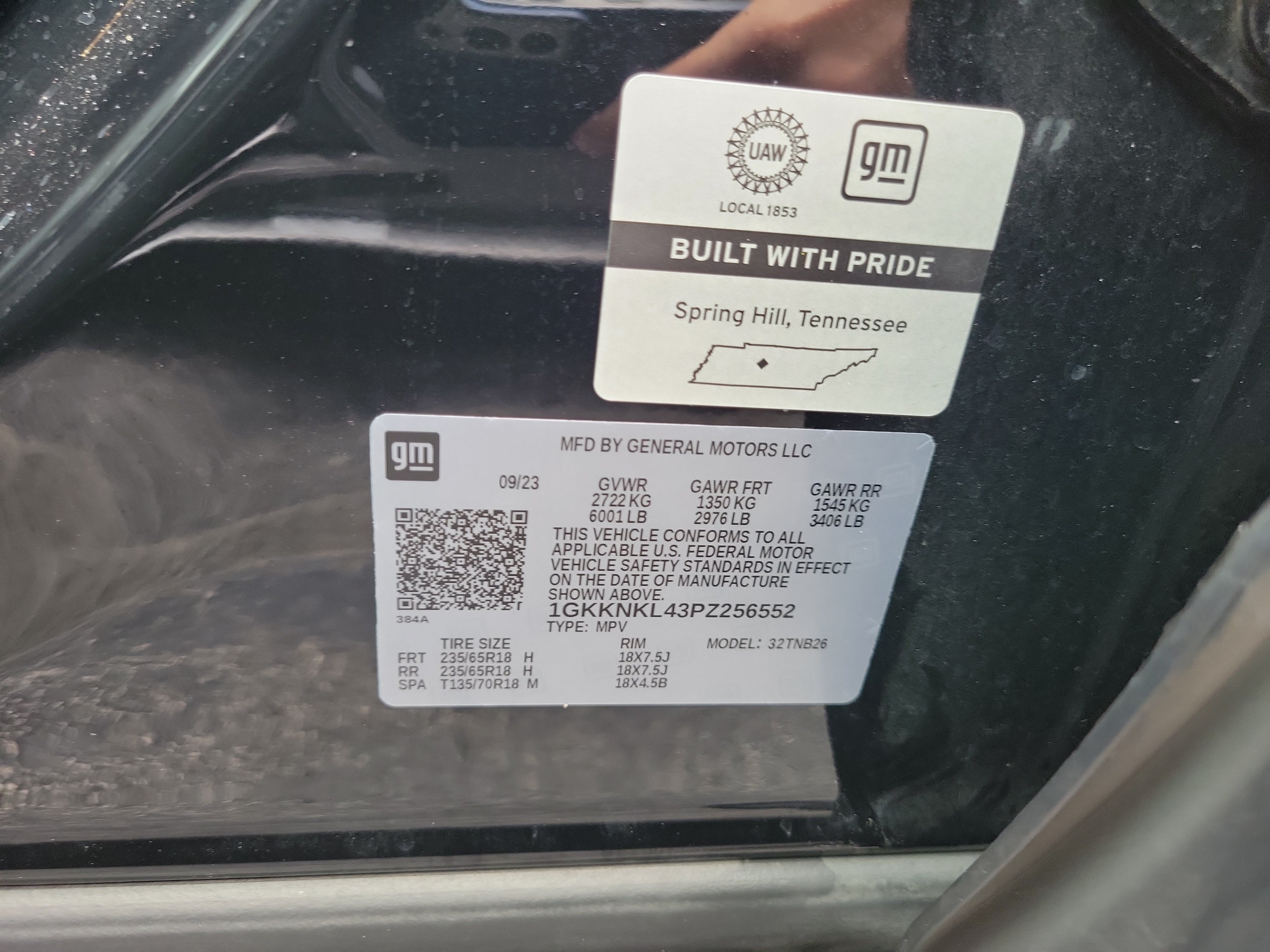 Used 2023 GMC Acadia SLE w/ Driver Convenience Package FWD image 31