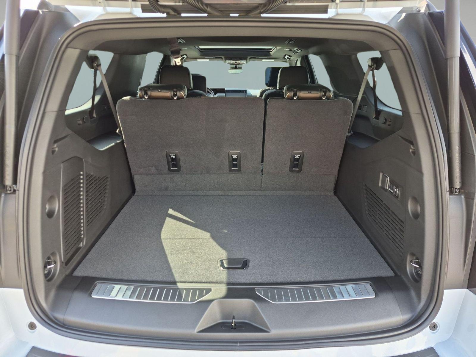 New 2026 GMC Yukon XL Denali Ultimate AWD/4WD image 26