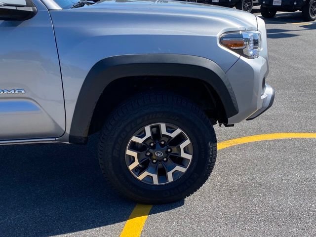 Used 2021 Toyota Tacoma TRD Off-Road AWD/4WD image 9