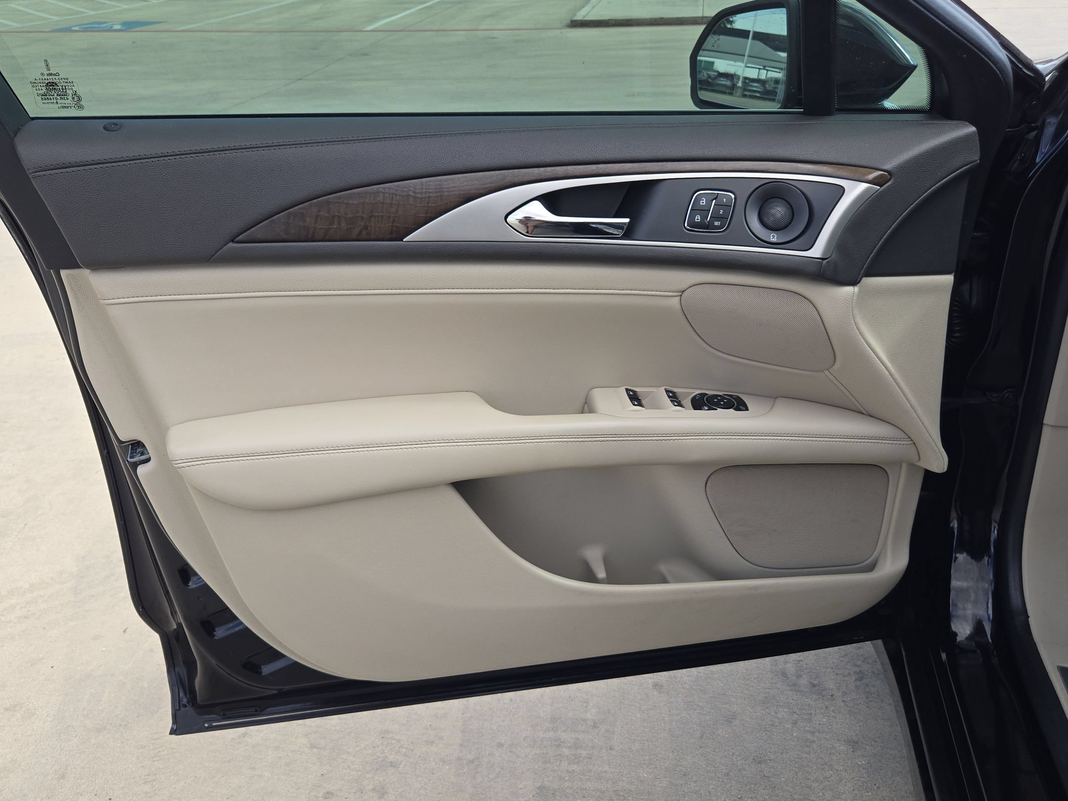 Used 2019 Lincoln MKZ Reserve w/ Reserve Plus Package AWD/4WD image 11