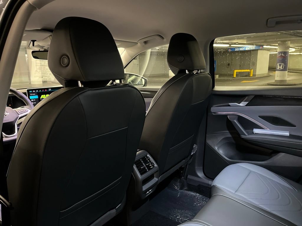 New 2026 Volkswagen Tiguan SE AWD/4WD image 23