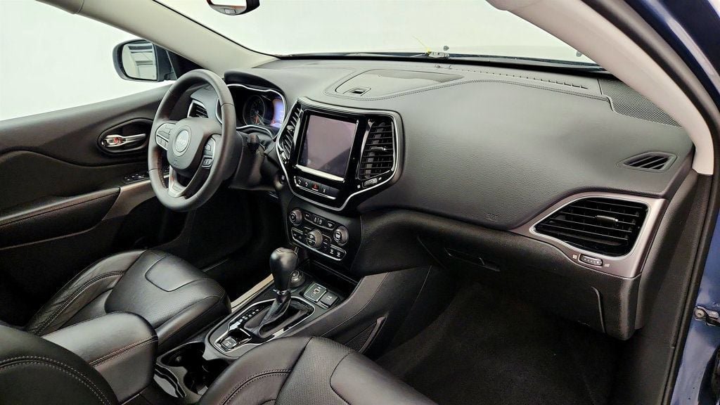Used 2021 Jeep Cherokee Limited AWD/4WD image 26