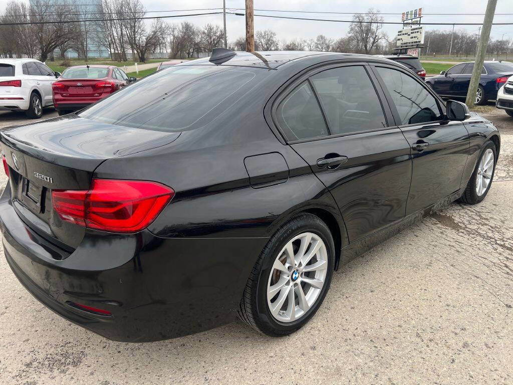 Used 2017 BMW 320i xDrive 320i xDrive AWD 4dr Sedan image 7