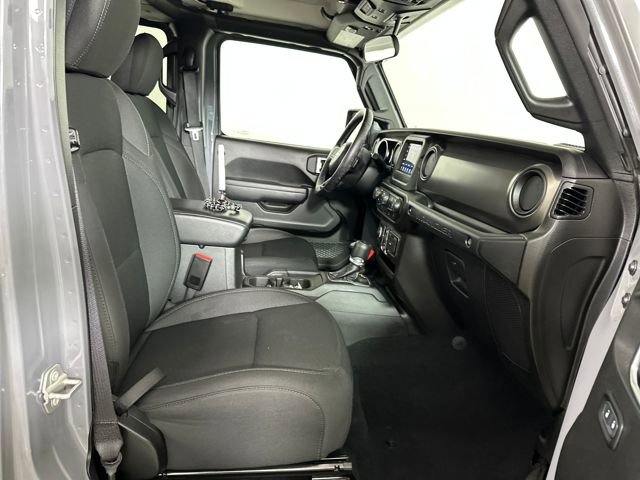 Used 2023 Jeep Wrangler Unlimited w/ Cold Weather Group image 28