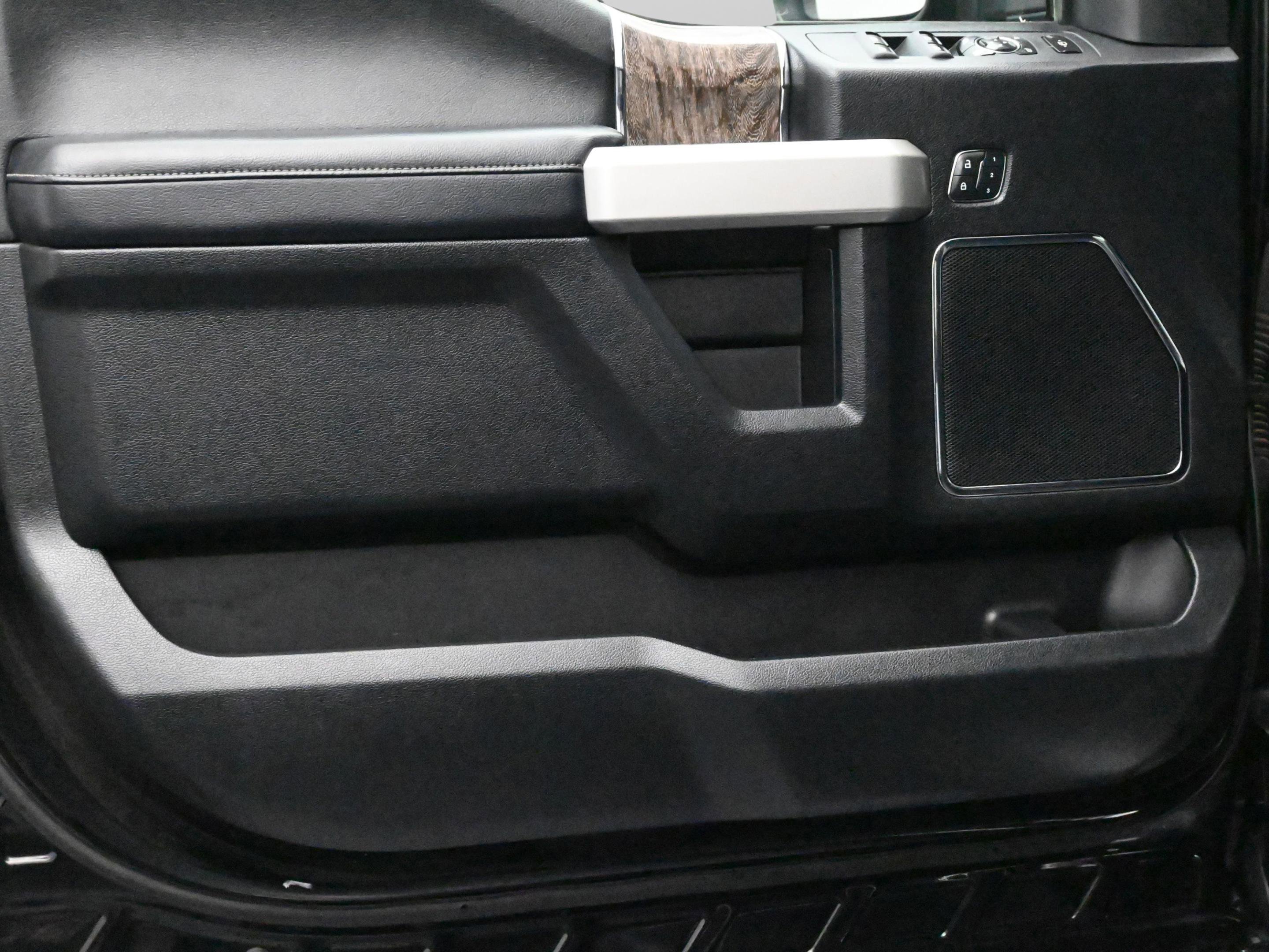 Used 2018 Ford F250 Lariat w/ Lariat Value Package image 14