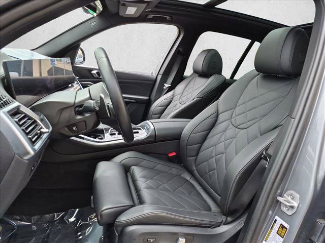 Used 2024 BMW X5 xDrive40i w/ M Sport Package AWD/4WD image 17