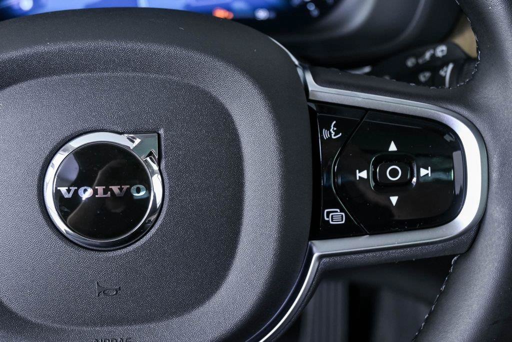 New 2026 Volvo XC60 B5 Plus w/ Protection Package Premier AWD/4WD image 10