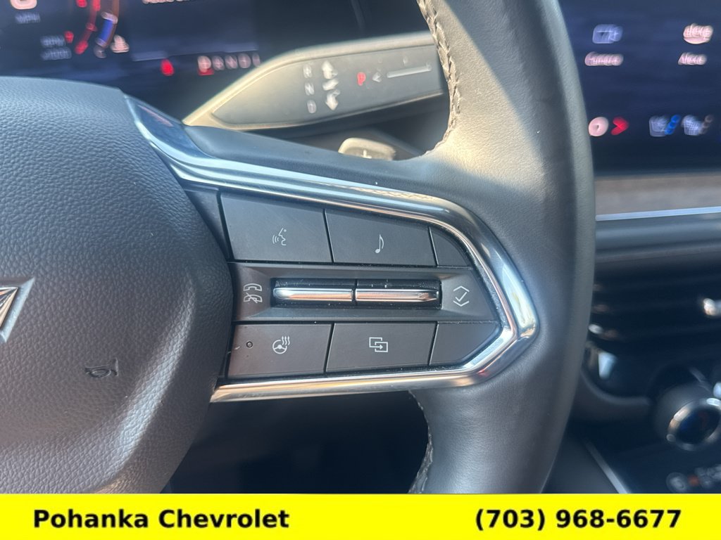 Used 2025 Chevrolet Suburban High Country AWD/4WD image 14
