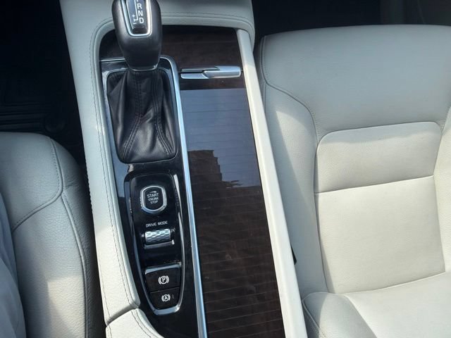 Used 2019 Volvo XC90 T6 Momentum w/ Advanced Package AWD/4WD image 21