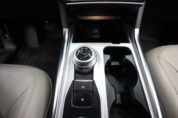 Used 2022 Ford Explorer XLT w/ Equipment Group 202A image 25