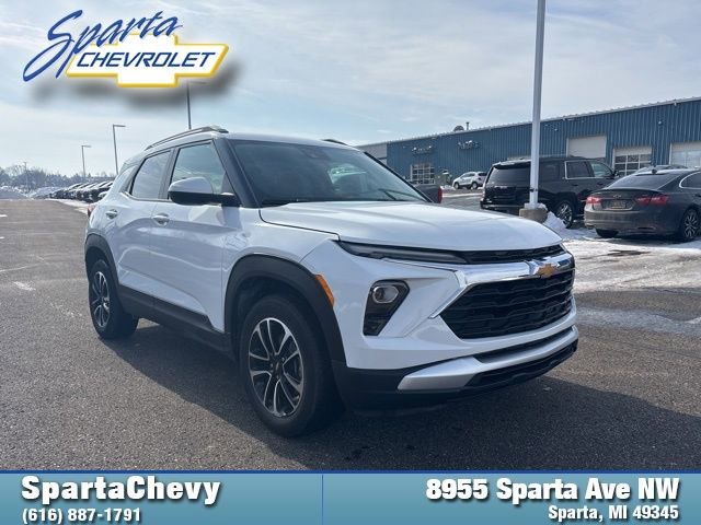 Used 2024 Chevrolet TrailBlazer LT w/ LT Cold Weather Package image 1