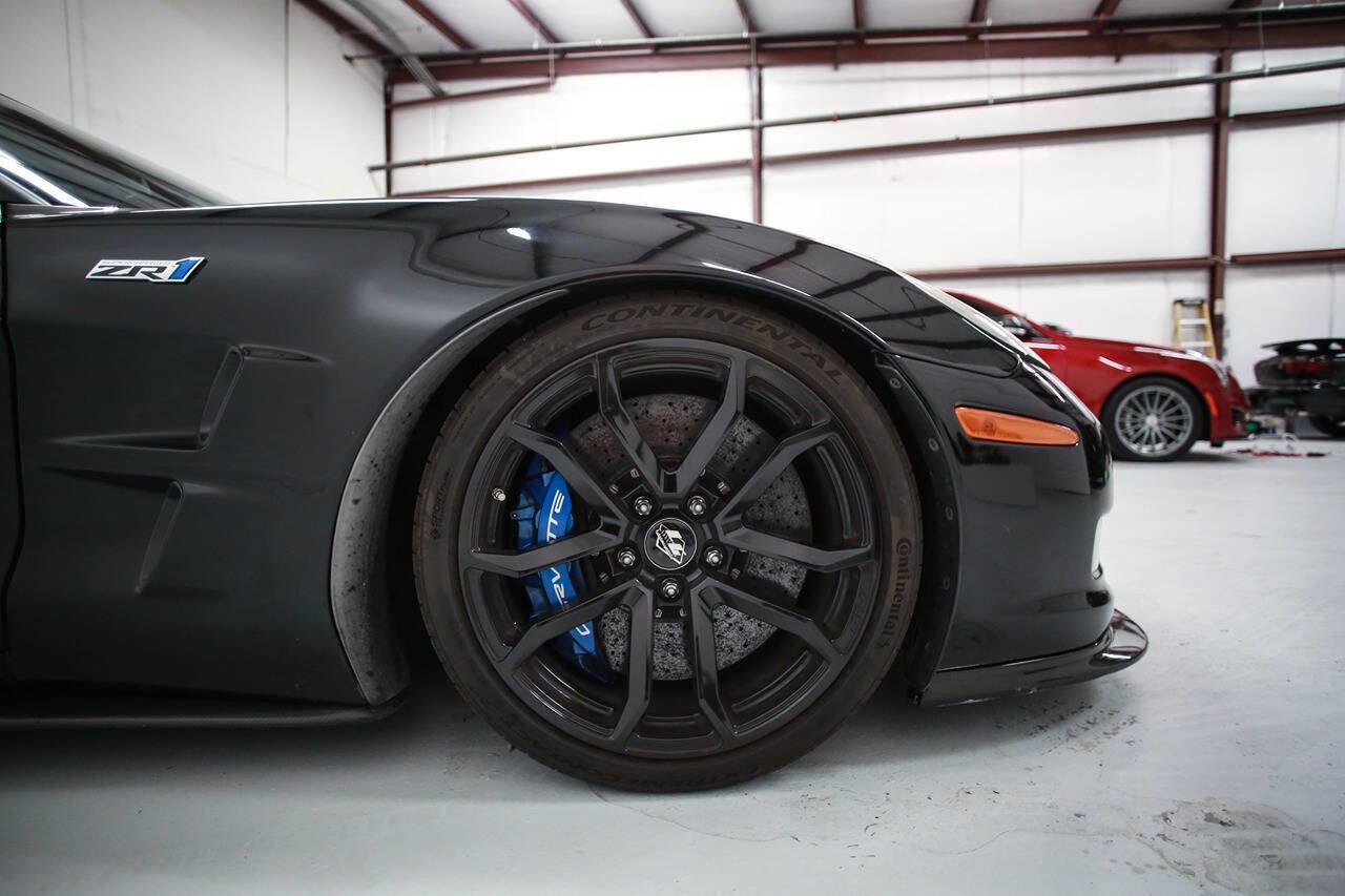 Used 2009 Chevrolet Corvette ZR1 w/ Preferred Equipment Group RWD image 21