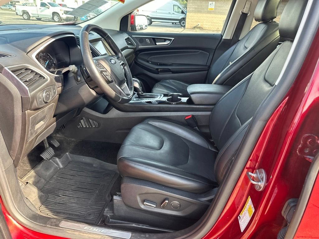 Certified 2017 Ford Edge Titanium w/ Equipment Group 302A AWD/4WD image 14