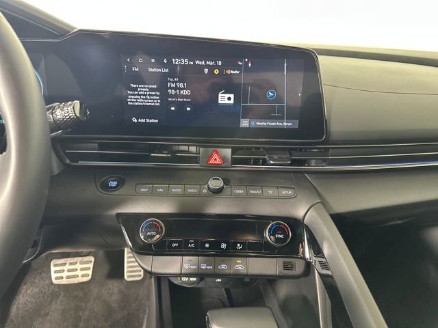 Certified 2025 Hyundai Elantra SEL image 52