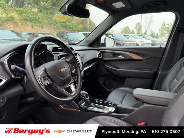 Used 2023 Chevrolet TrailBlazer ACTIV w/ Sun and Liftgate Package AWD/4WD image 3