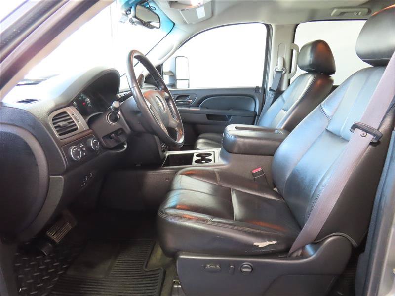 Used 2012 Chevrolet Silverado 3500 LTZ w/ LTZ Plus Package AWD/4WD image 16