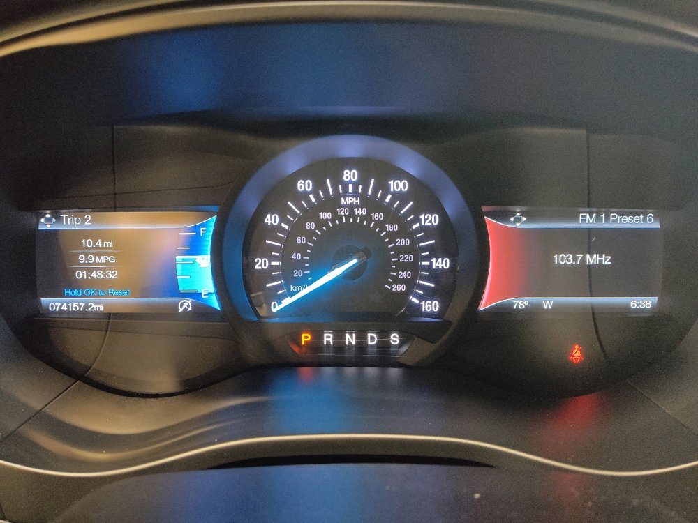 Used 2018 Ford Fusion SE w/ Fusion SE Technology Package FWD image 23
