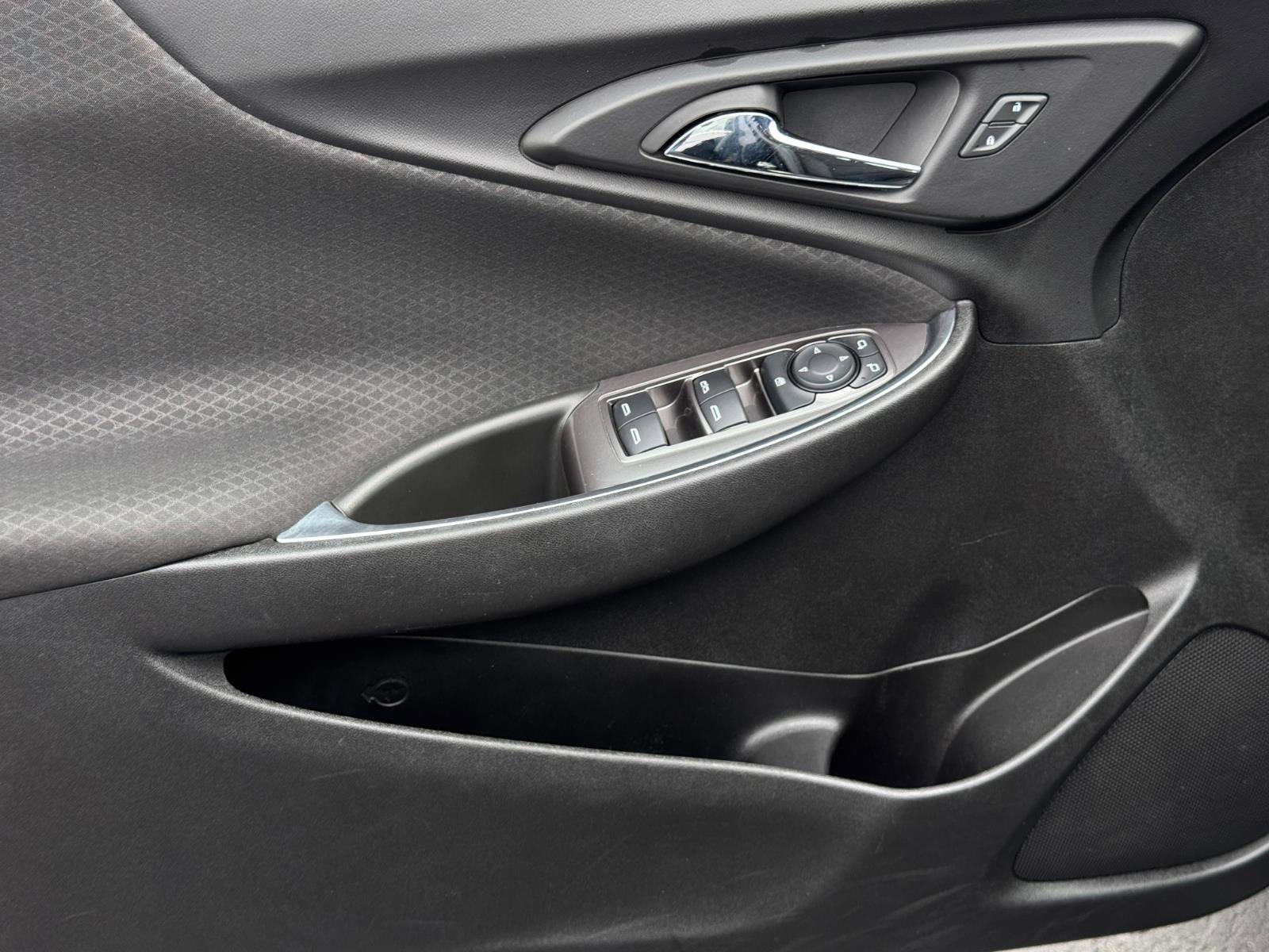 Used 2019 Chevrolet Malibu LT image 14