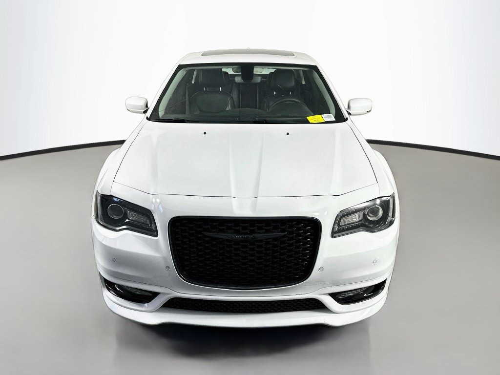 Used 2023 Chrysler 300 Touring L w/ Popular Equipment Group RWD image 2