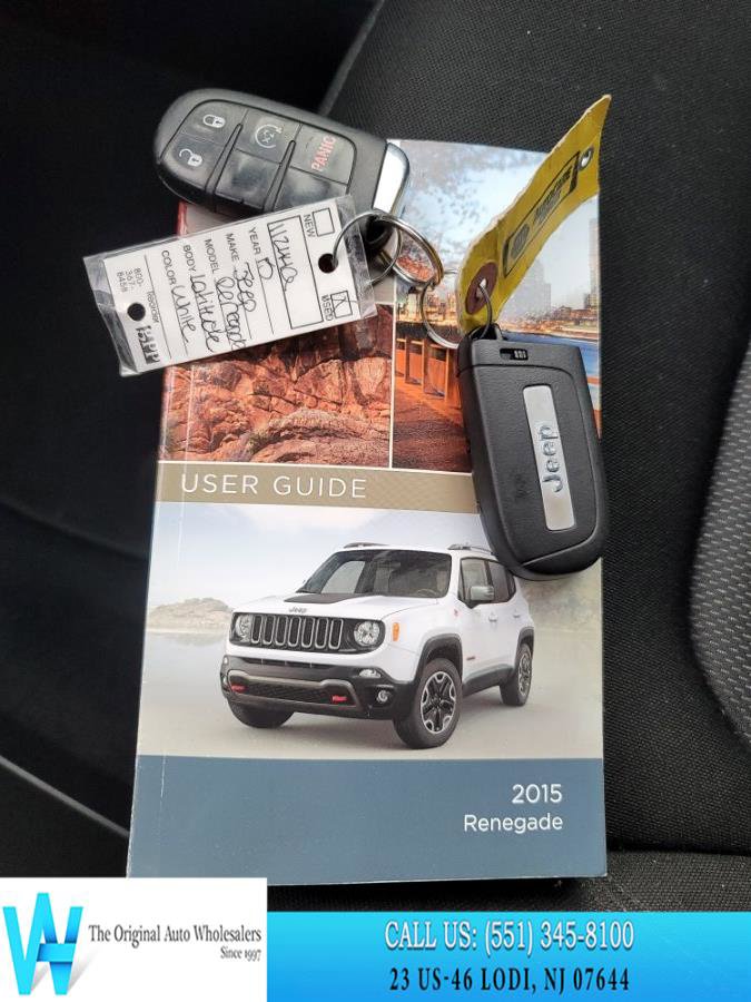 Used 2015 Jeep Renegade Latitude w/ Popular Equipment Group image 24