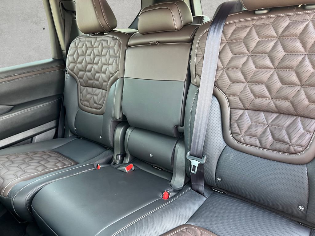 New 2026 Nissan Armada Platinum image 22