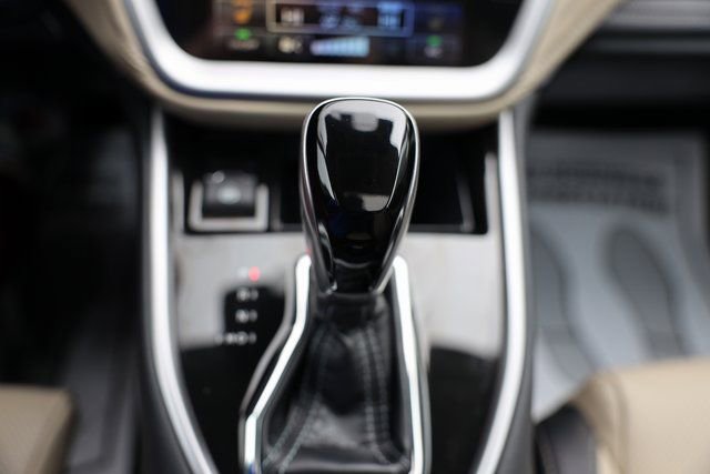 Certified 2025 Subaru Outback Limited w/ Popular Package #2 image 46