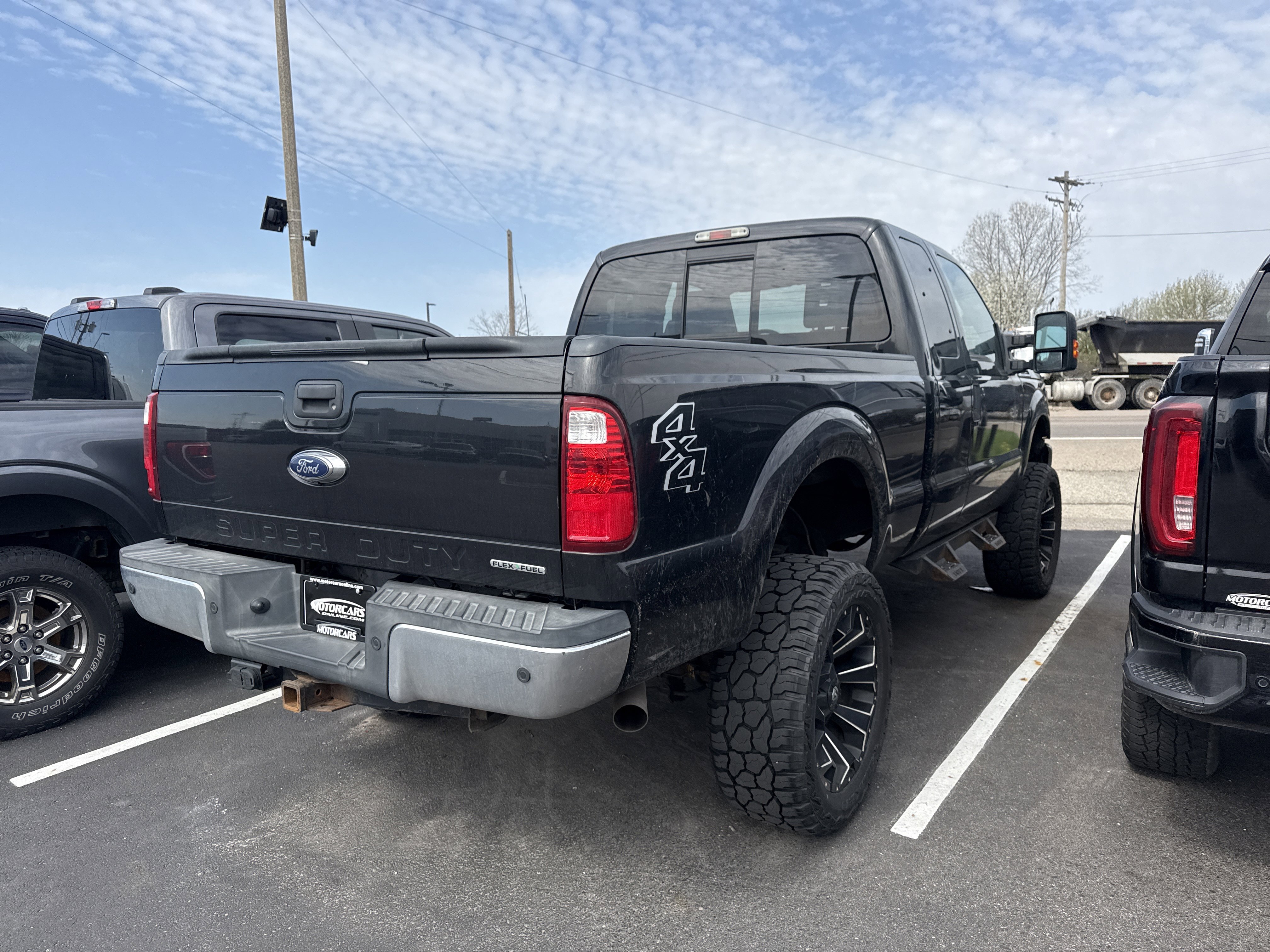 Used 2015 Ford F250 XLT w/ Advanced Security Group AWD/4WD image 3