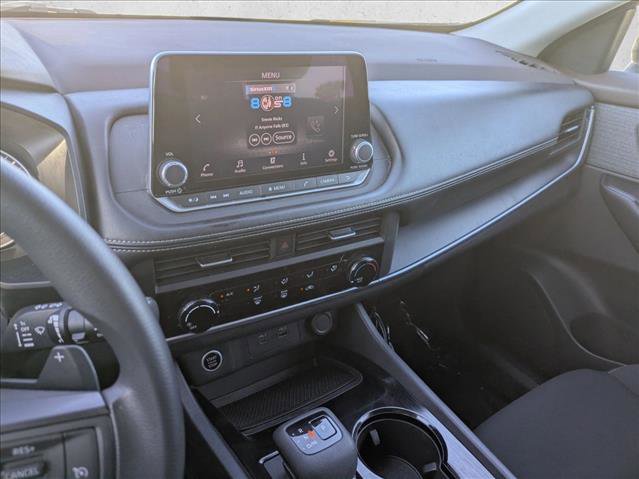 Used 2023 Nissan Rogue S image 14