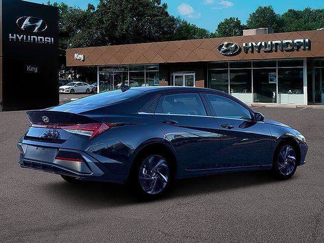 New 2026 Hyundai Elantra SEL Sport FWD image 10